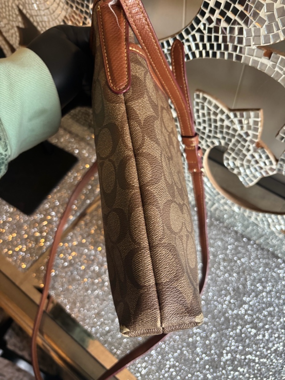💕Coach Signature Canvas Crossbody Bag in Brown - Picture 4 of 8